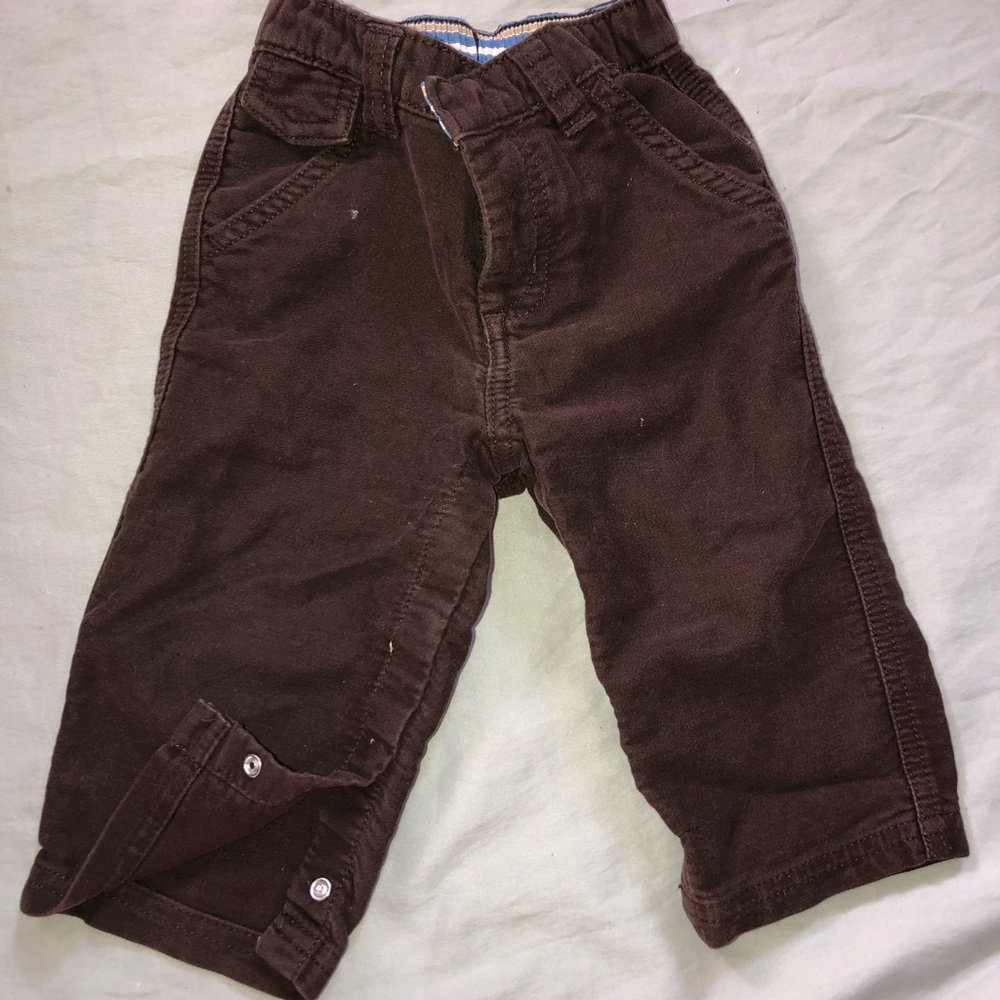 Corduroy brown pants.